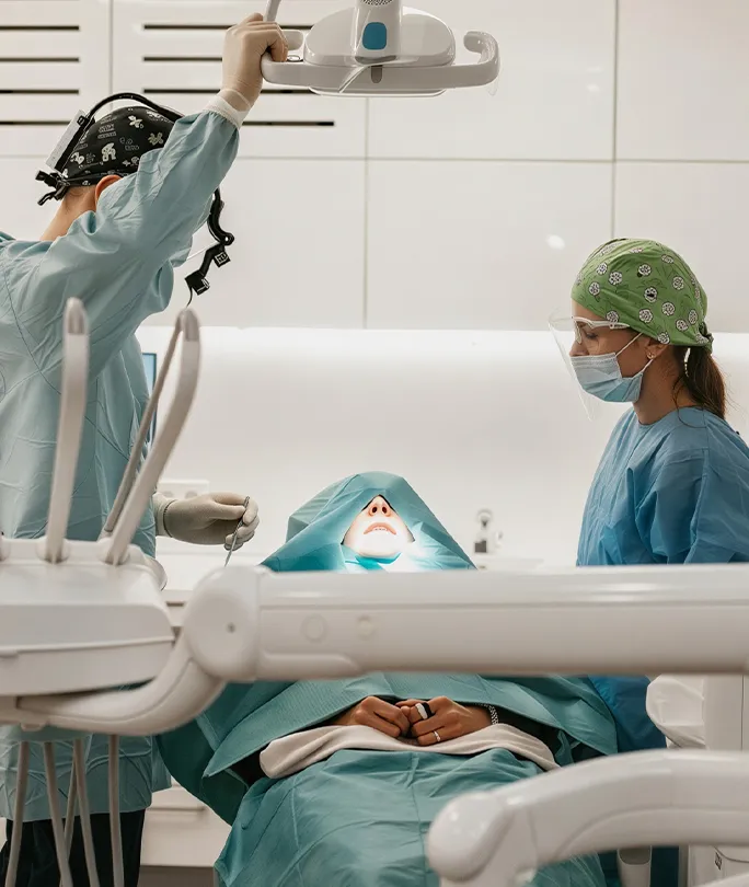 Dantų implantacija