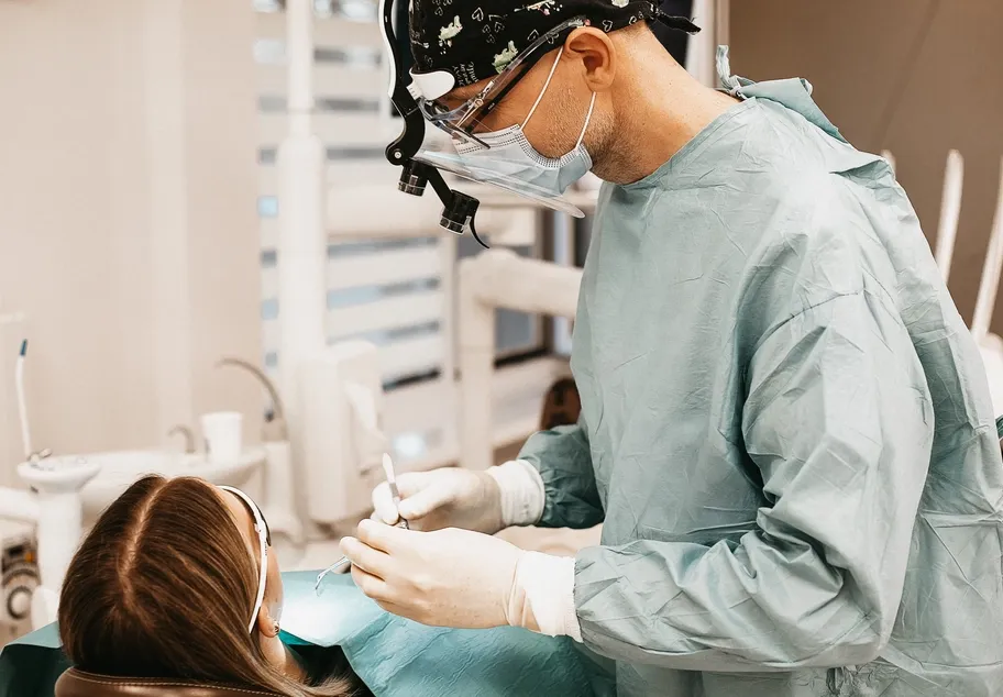 Vienmomentė implantacija